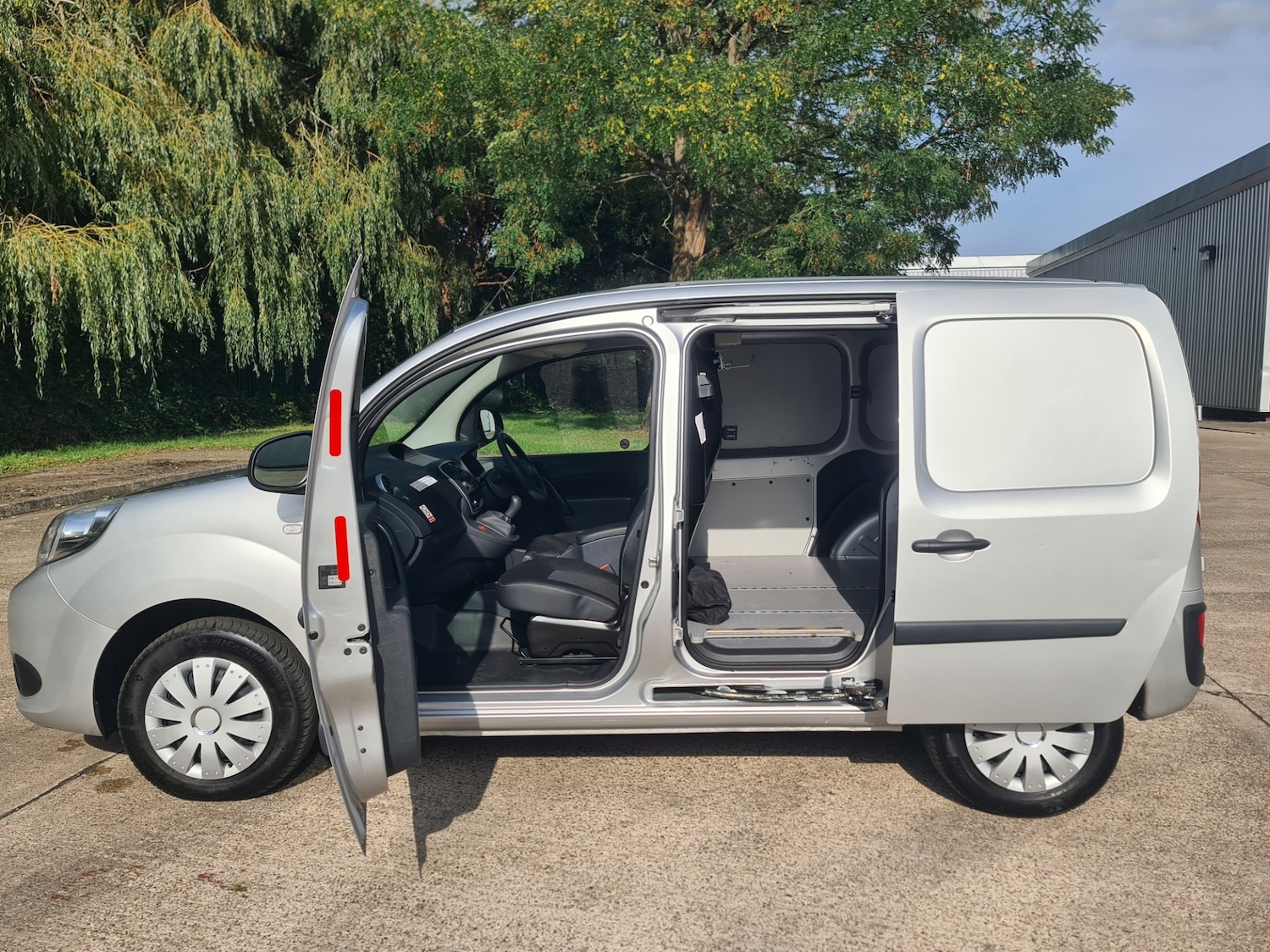 Used Renault Kangoo 2016 for sale - 76305820: Photo 33