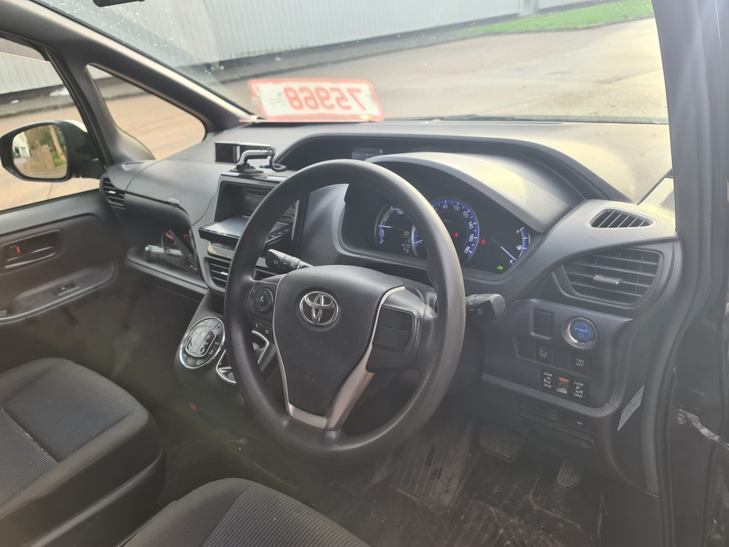 Used Toyota Noah 2015 for sale - 77159042: Photo 14