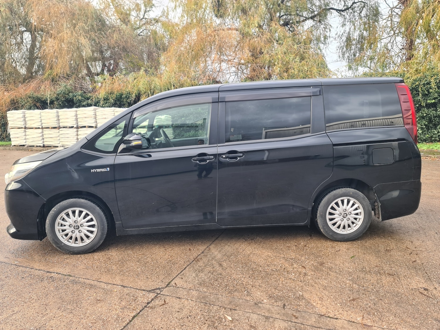 Used Toyota Noah 2015 for sale - 77159042: Photo 6