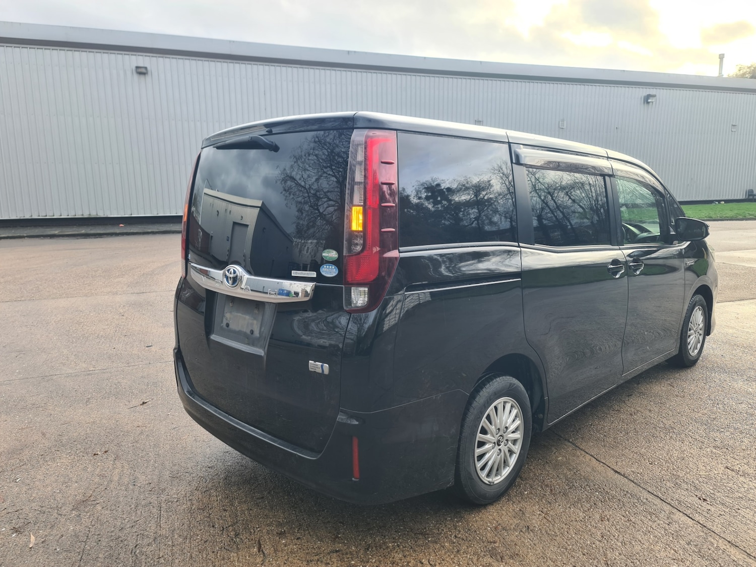 Used Toyota Noah 2015 for sale - 77159042: Photo 7