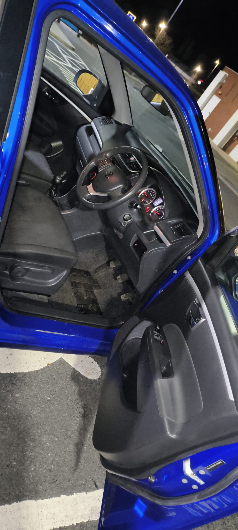 Used Suzuki Swift 2011 for sale - 76706982: Photo 16