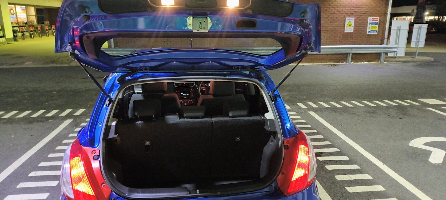 Used Suzuki Swift 2011 for sale - 76706982: Photo 8