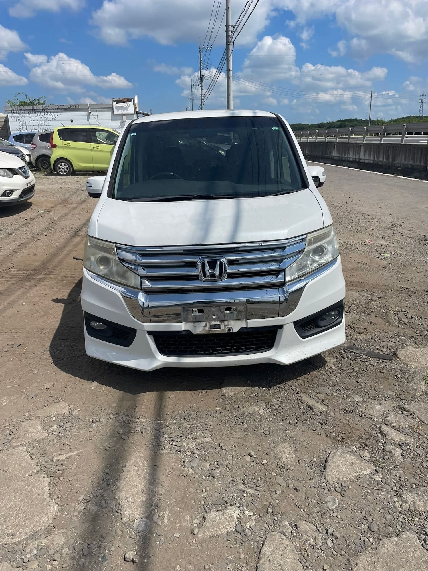 Used Honda Stepwagon 2014 for sale - 77160771: Photo 2