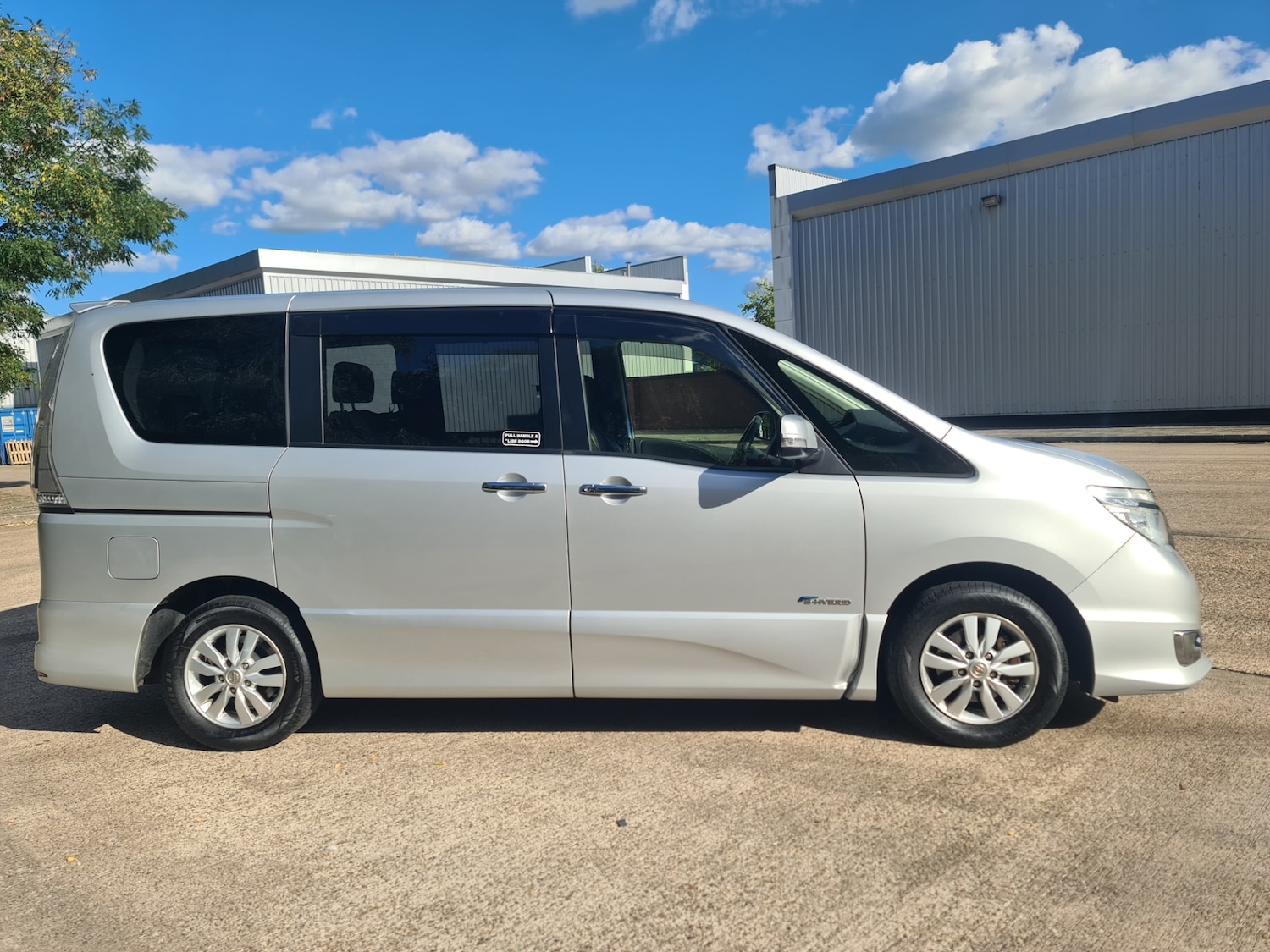 Used Nissan Serena 2024 for sale - 76508097: Photo 13