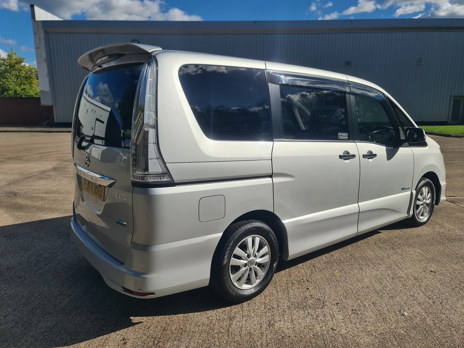 Used Nissan Serena 2024 for sale - 76508097: Photo 16