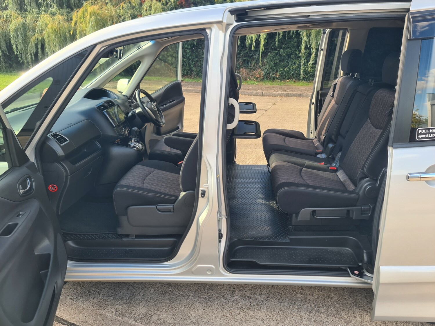 Used Nissan Serena 2024 for sale - 76508097: Photo 18