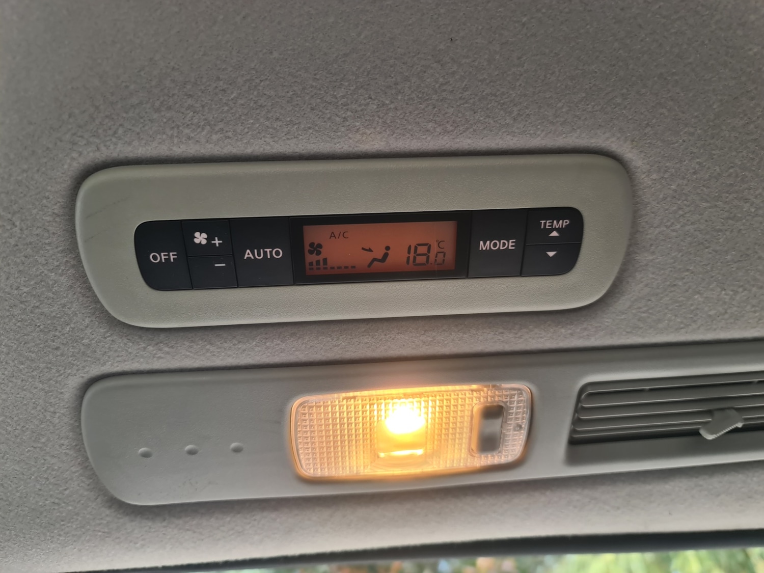 Used Nissan Serena 2024 for sale - 76508097: Photo 24