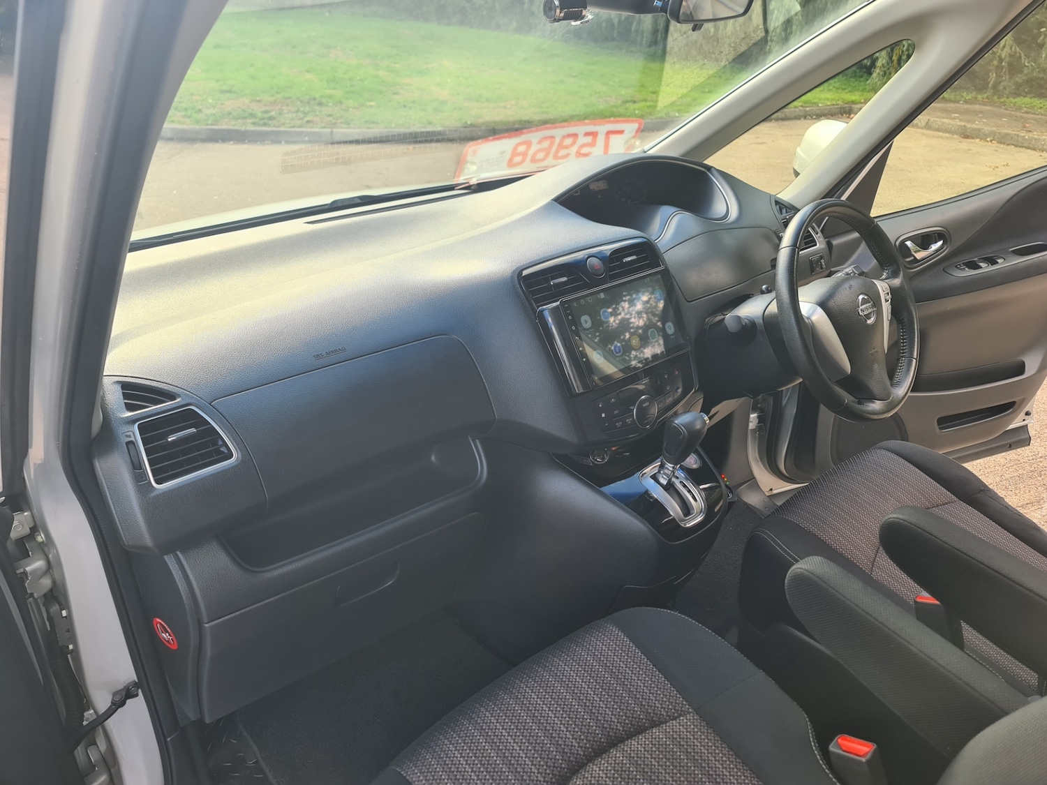 Used Nissan Serena 2024 for sale - 76508097: Photo 25