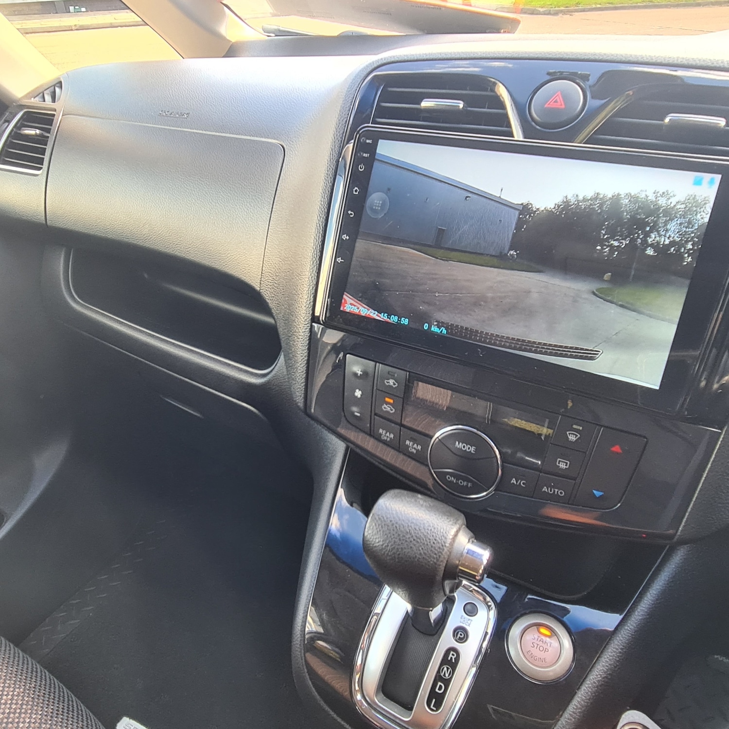 Used Nissan Serena 2024 for sale - 76508097: Photo 9