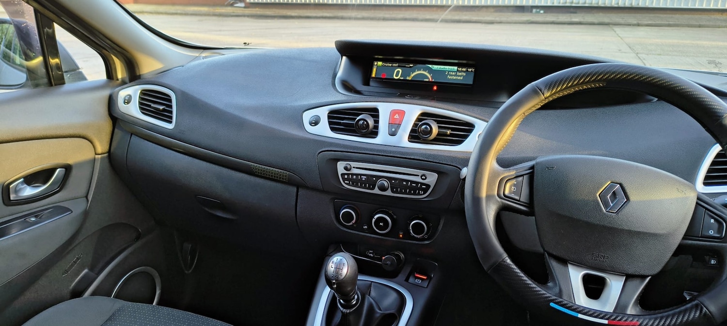 Used Renault Scenic 2009 for sale - 76302074: Photo 13