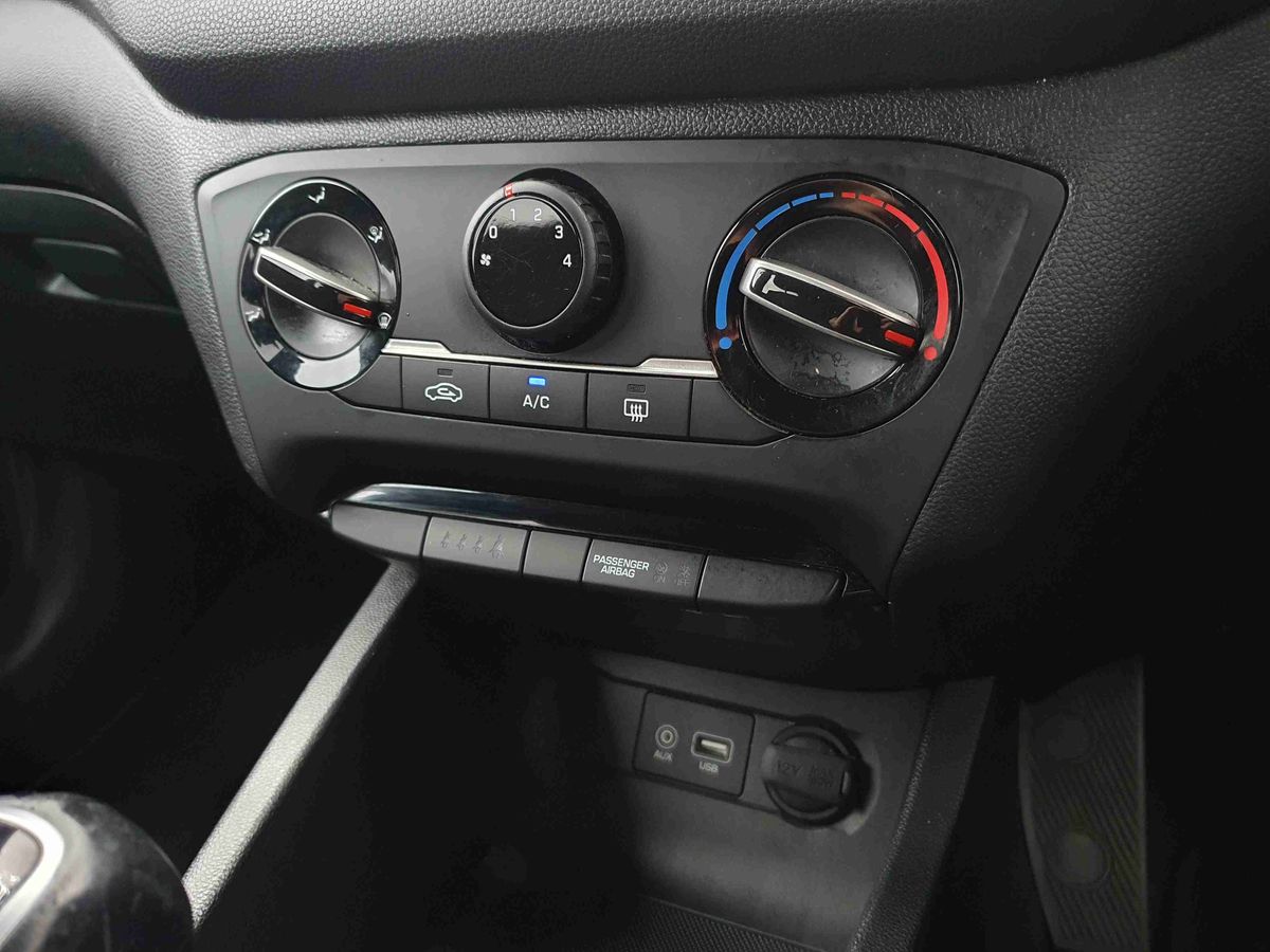 Used Hyundai i20 2018 for sale - 77648058: Photo 20