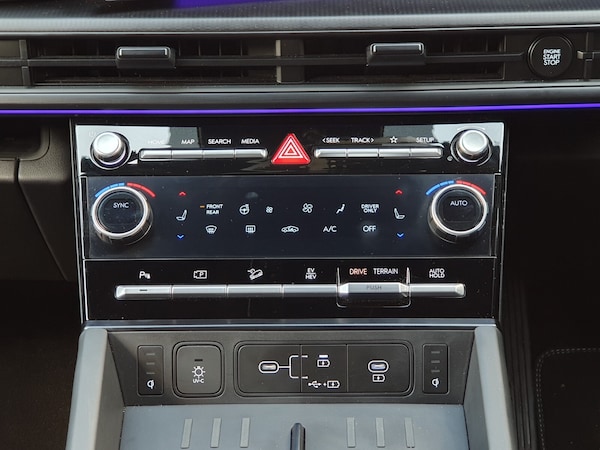Used Hyundai Santa Fe 2025 for sale - 75471234: Photo 17
