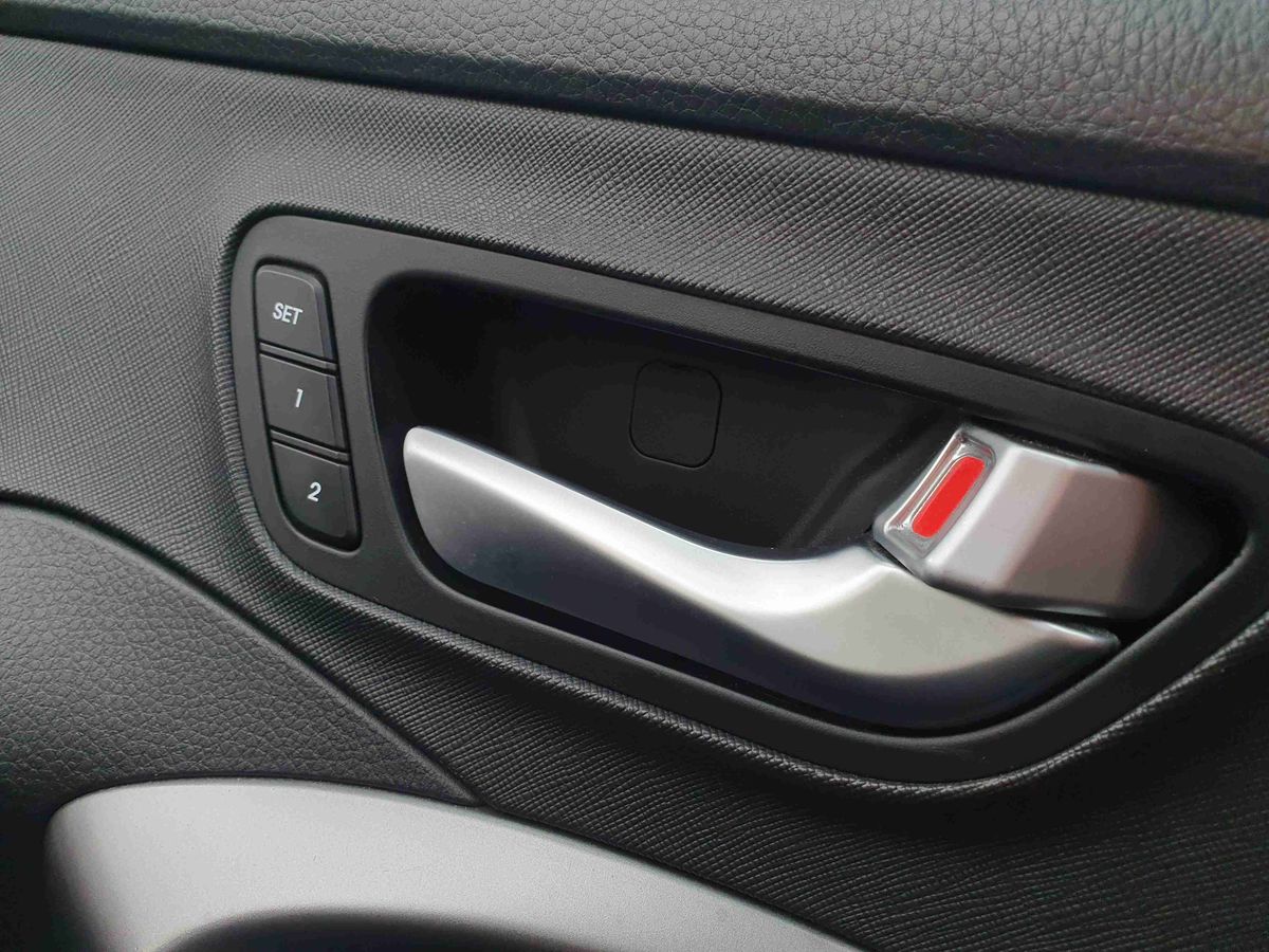 Used Hyundai Santa Fe 2017 for sale - 76539910: Photo 21