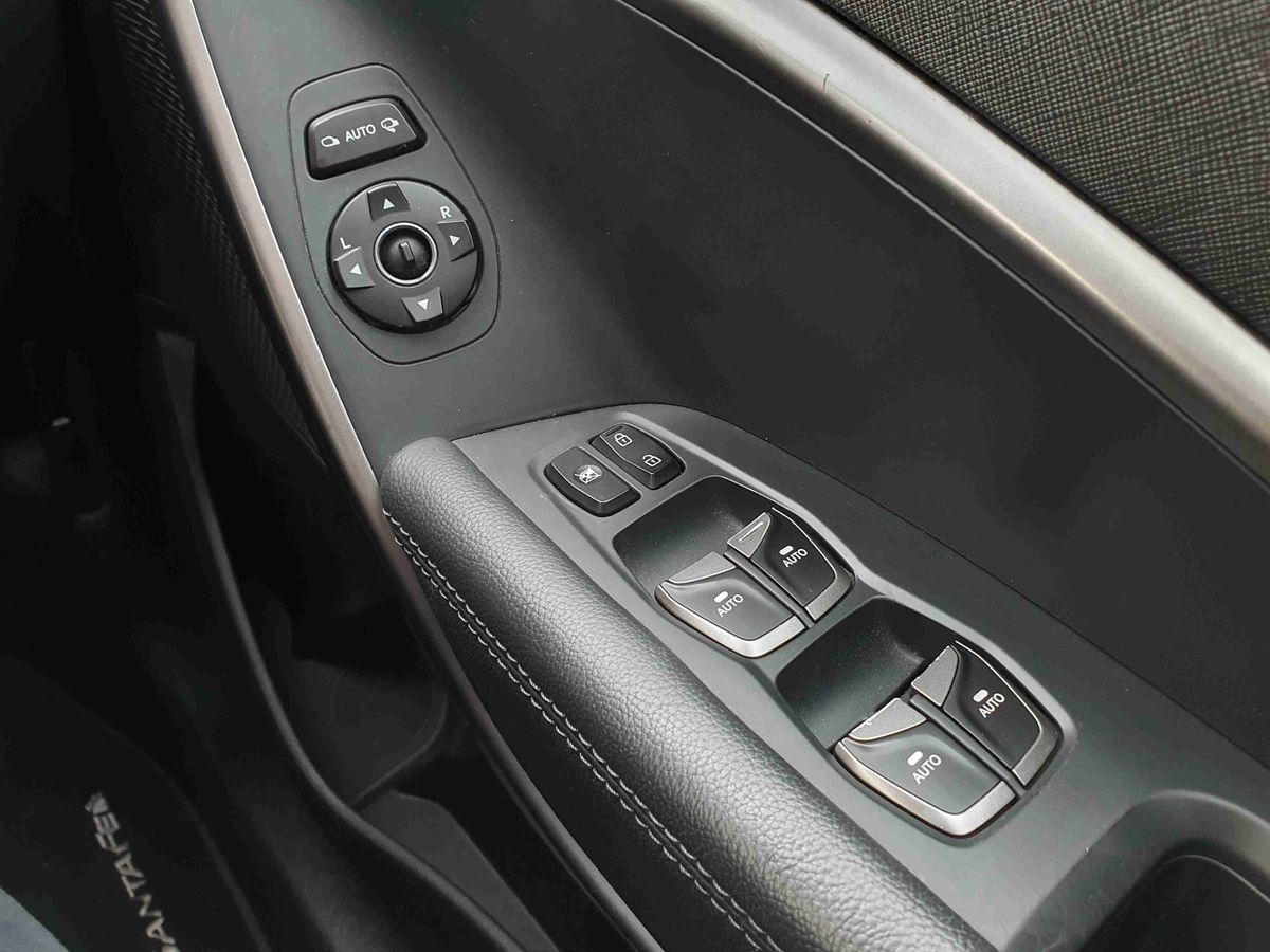 Used Hyundai Santa Fe 2017 for sale - 76539910: Photo 22