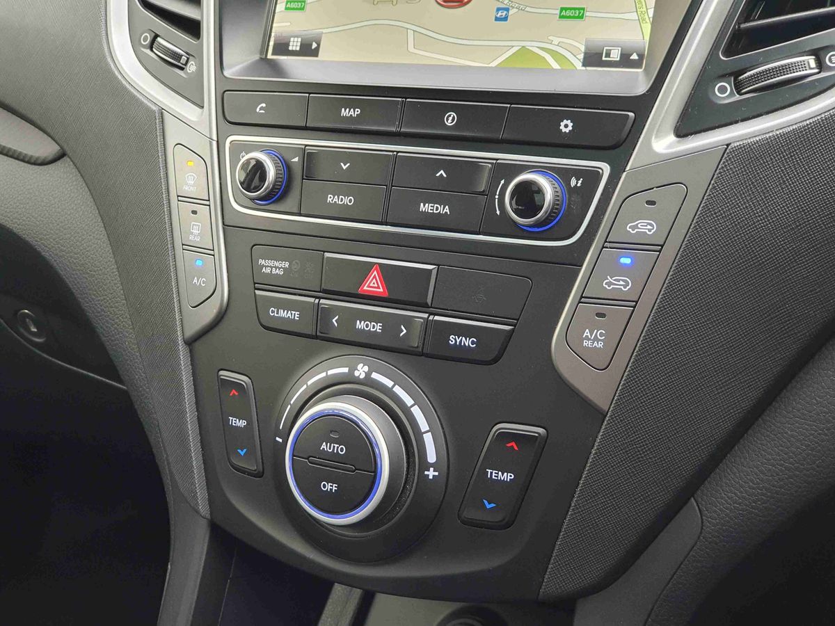 Used Hyundai Santa Fe 2017 for sale - 76539910: Photo 25