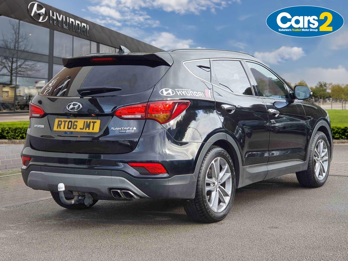 Used Hyundai Santa Fe 2017 for sale - 76539910: Photo 3