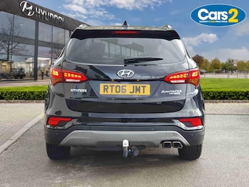 Used Hyundai Santa Fe 2017 for sale - 76539910: Photo