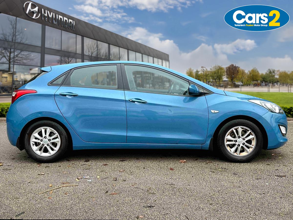 Used Hyundai i30 2015 for sale - 76602988: Photo 2