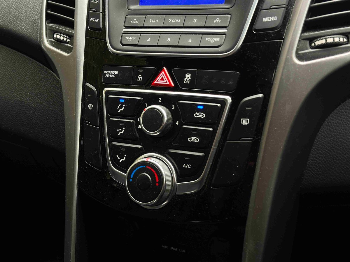 Used Hyundai i30 2015 for sale - 76602988: Photo 20