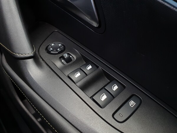 Used Peugeot 2008 2021 for sale - 75471217: Photo 34