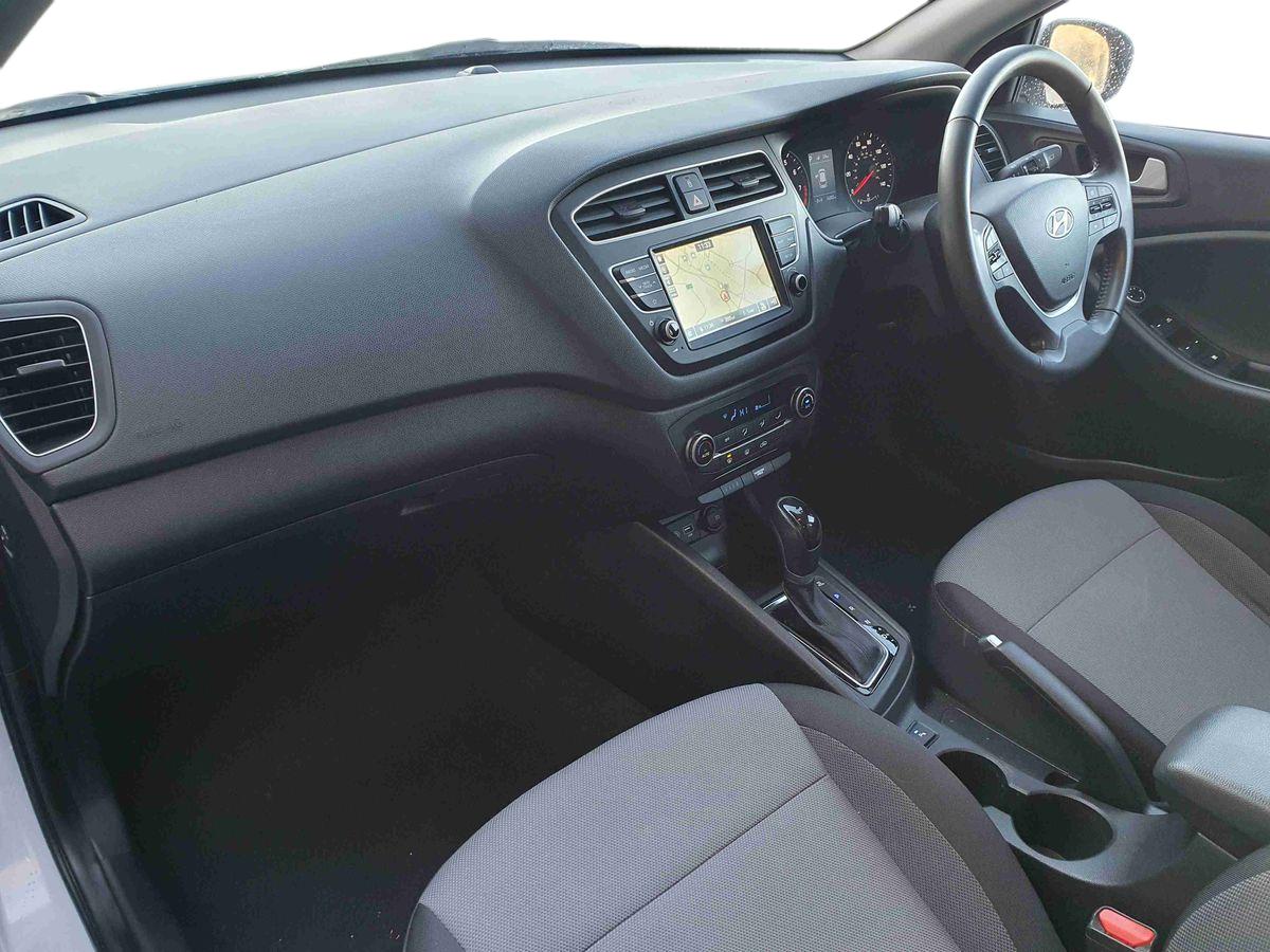 Used Hyundai i20 2020 for sale - 77111592: Photo 15