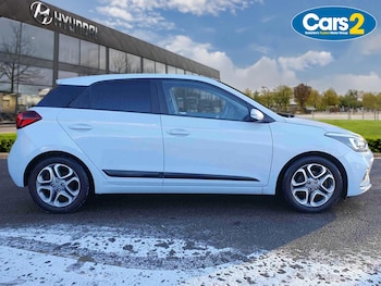 Used Hyundai i20 2020 for sale - 77111592: Photo