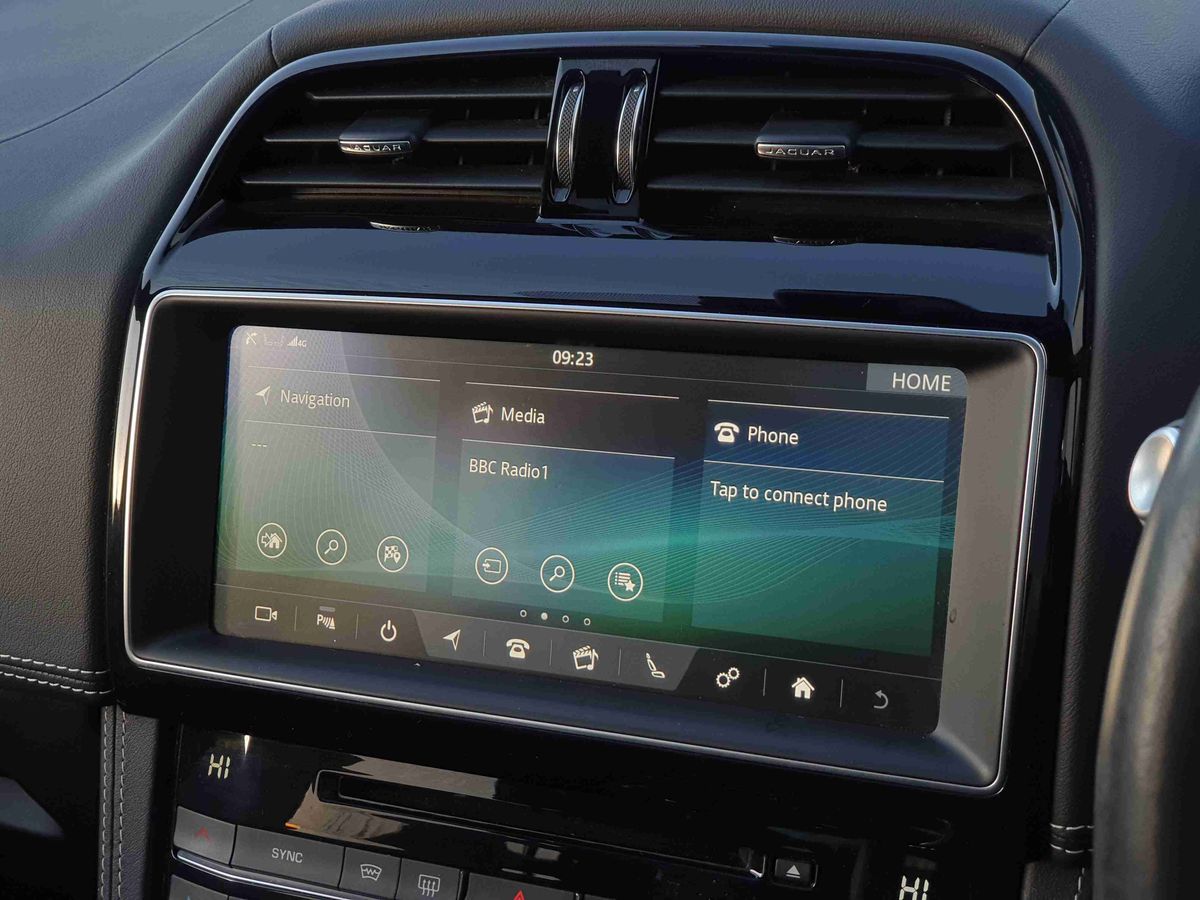 Used Jaguar F-Pace 2019 for sale - 76796210: Photo 21