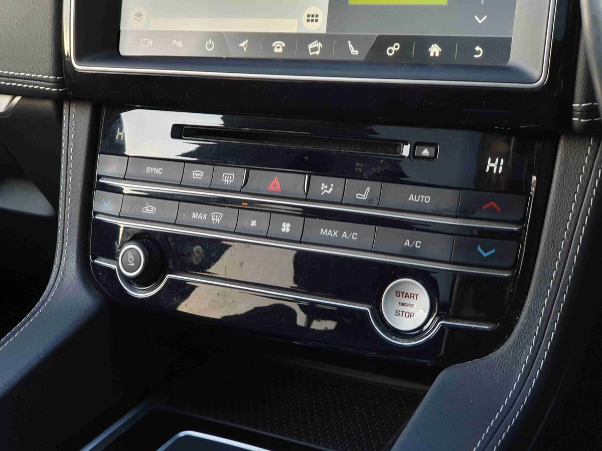 Used Jaguar F-Pace 2019 for sale - 76796210: Photo 23