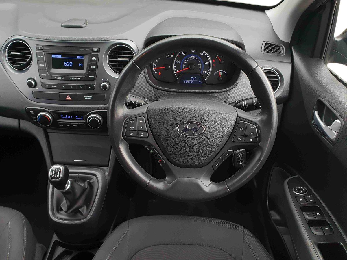 Used Hyundai i10 2017 for sale - 77927331: Photo 12