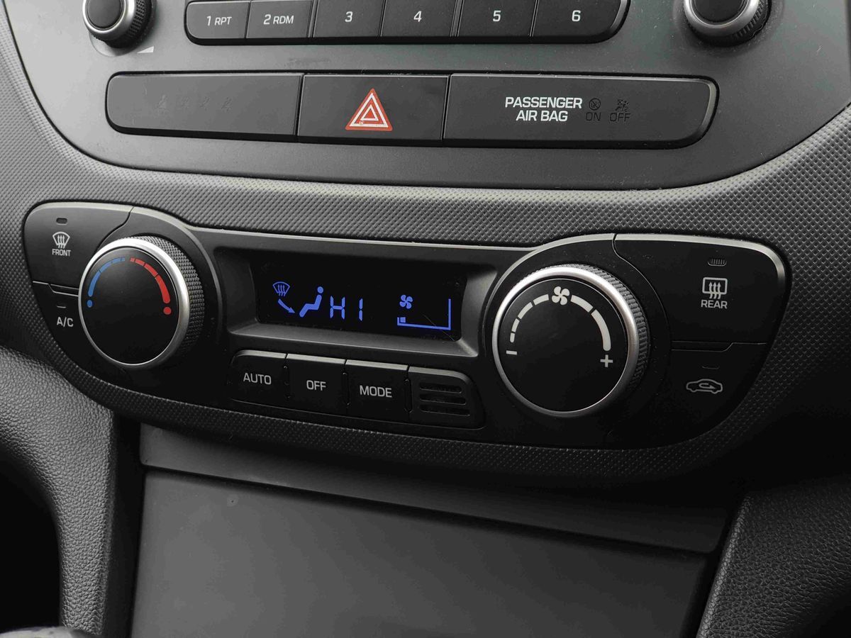 Used Hyundai i10 2017 for sale - 78158627: Photo 20