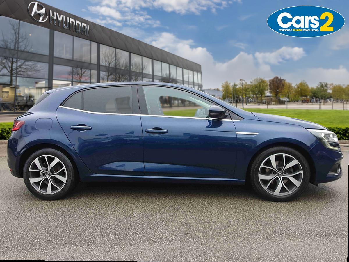 Used Renault Megane 2017 for sale - 77413960: Photo 2