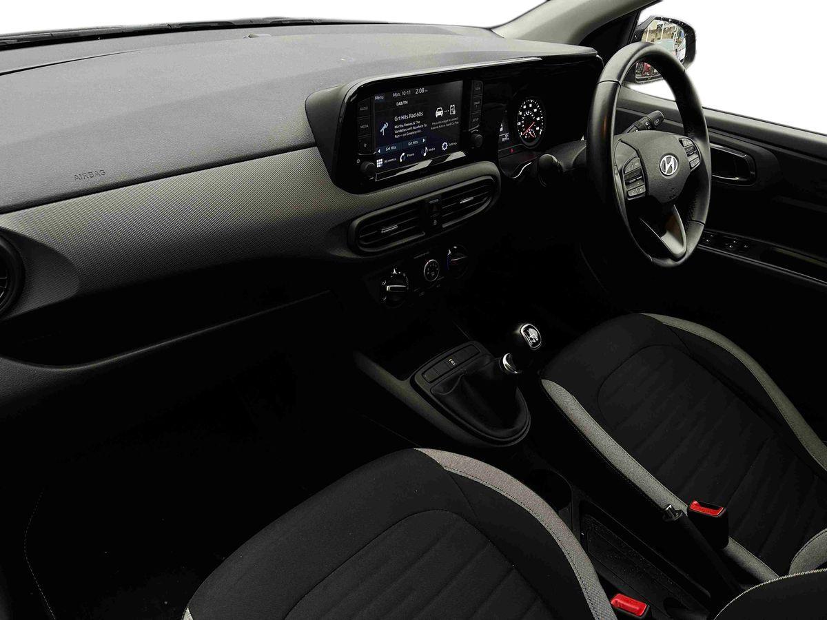 Used Hyundai i10 2023 for sale - 76552432: Photo 15