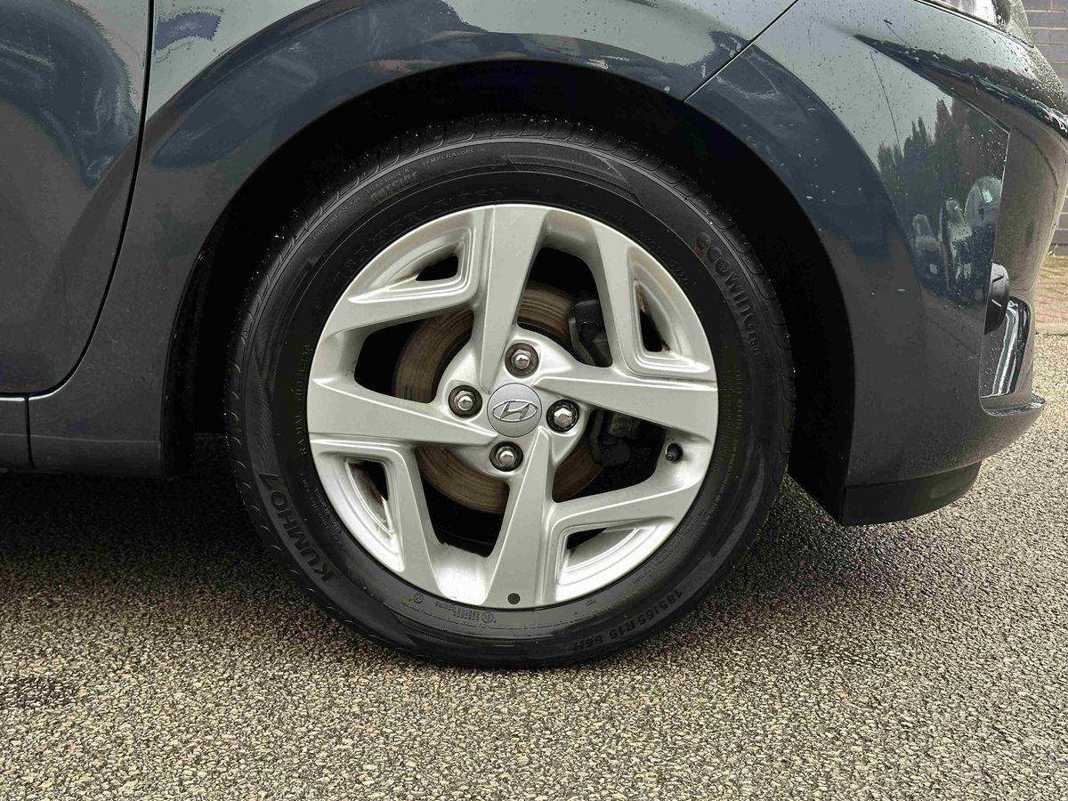 Used Hyundai i10 2023 for sale - 76552432: Photo 9