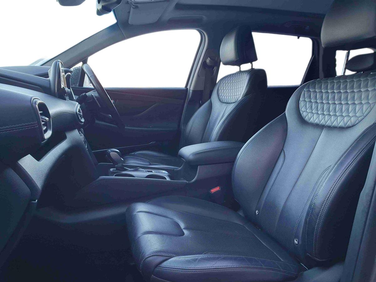 Used Hyundai Santa Fe 2018 for sale - 77111657: Photo 16