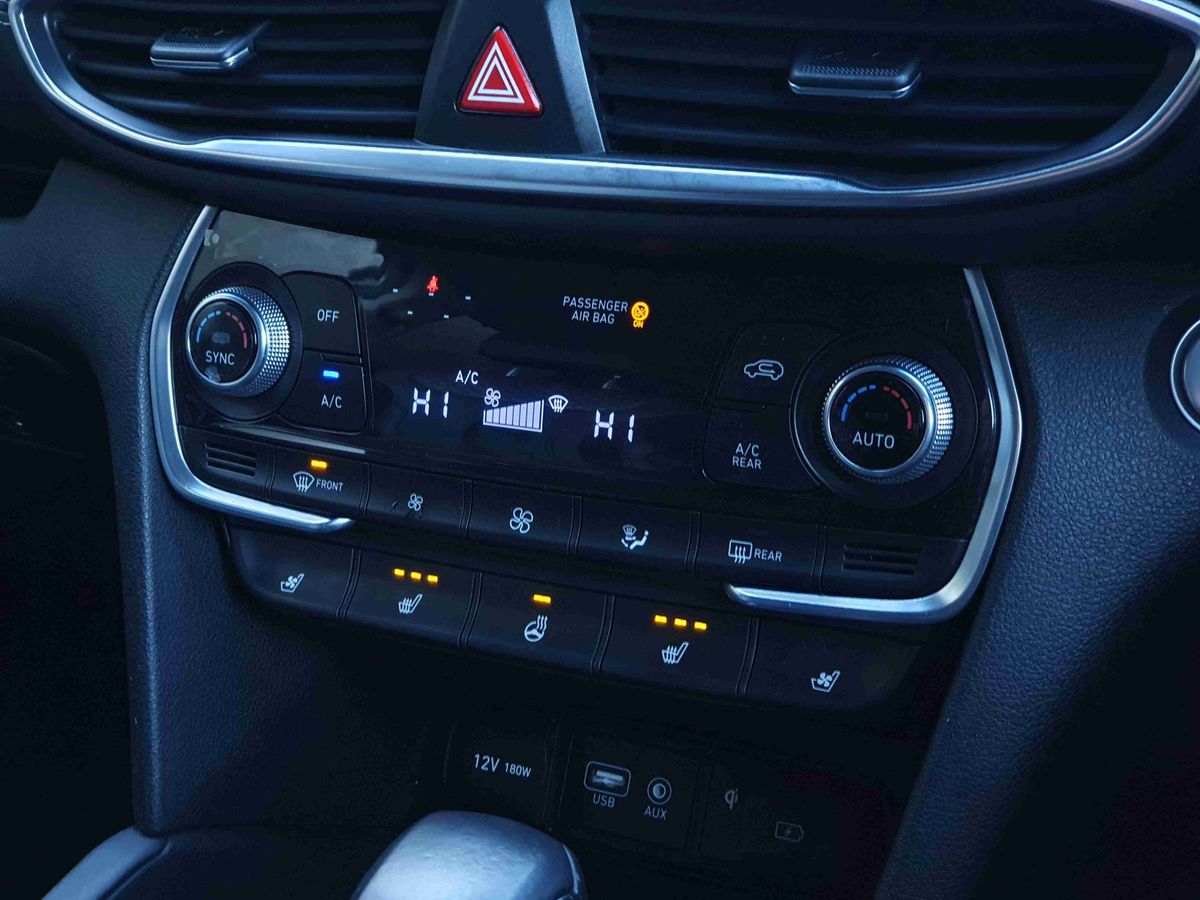 Used Hyundai Santa Fe 2018 for sale - 77111657: Photo 21