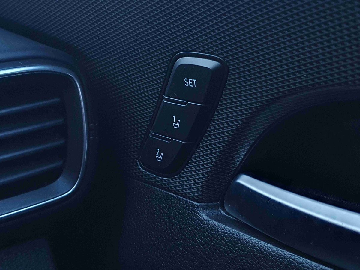 Used Hyundai Santa Fe 2018 for sale - 77111657: Photo 25