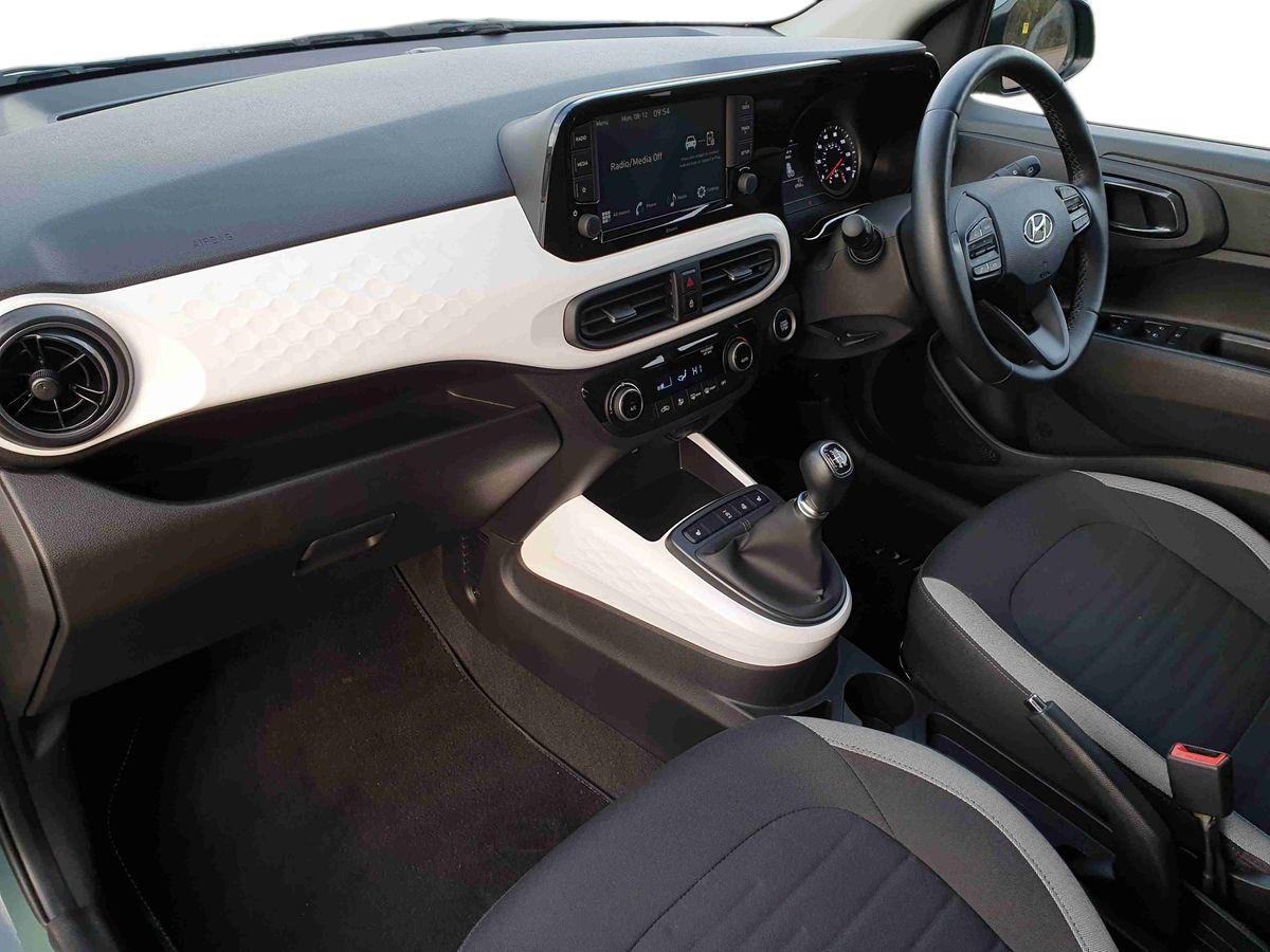 Used Hyundai i10 2023 for sale - 76872455: Photo 15