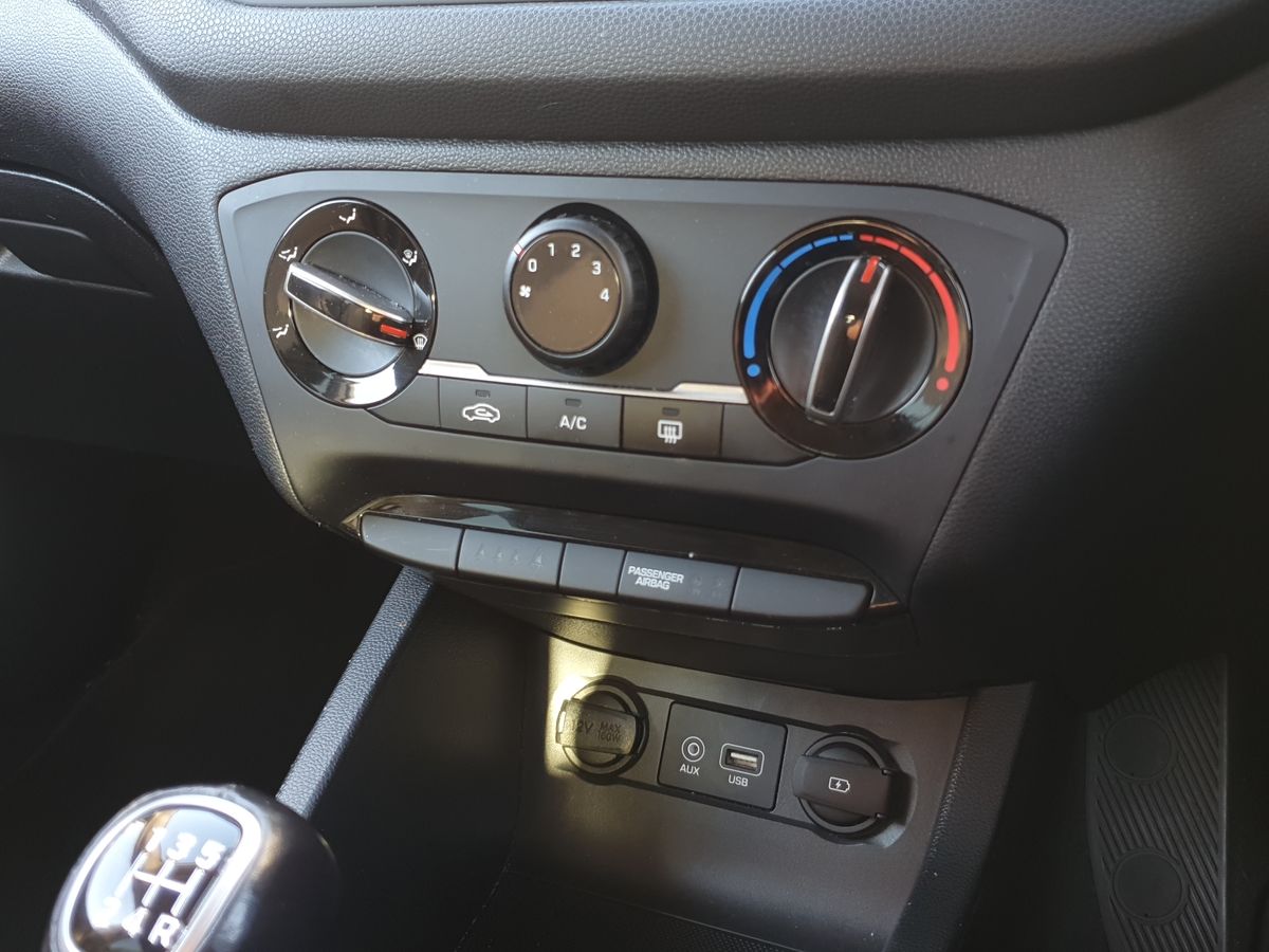 Used Hyundai i20 2019 for sale - 76540015: Photo 21