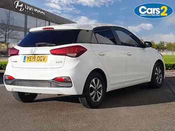 Used Hyundai i20 2019 for sale - 76540015: Photo