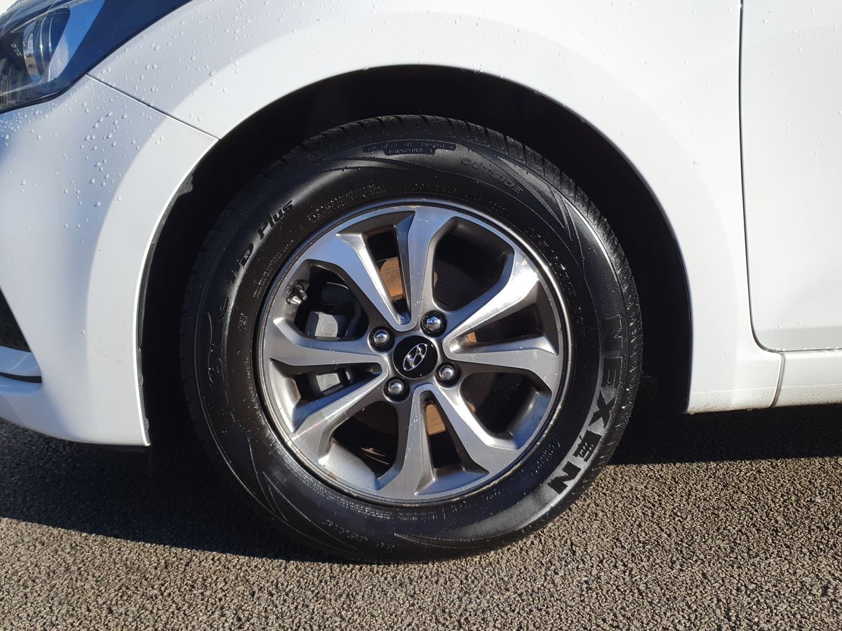 Used Hyundai i20 2019 for sale - 76540015: Photo 9