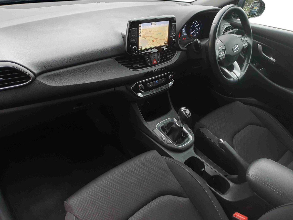 Used Hyundai i30 2018 for sale - 76971513: Photo 15