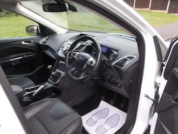 Used Ford Kuga 2015 for sale - 77190414: Photo