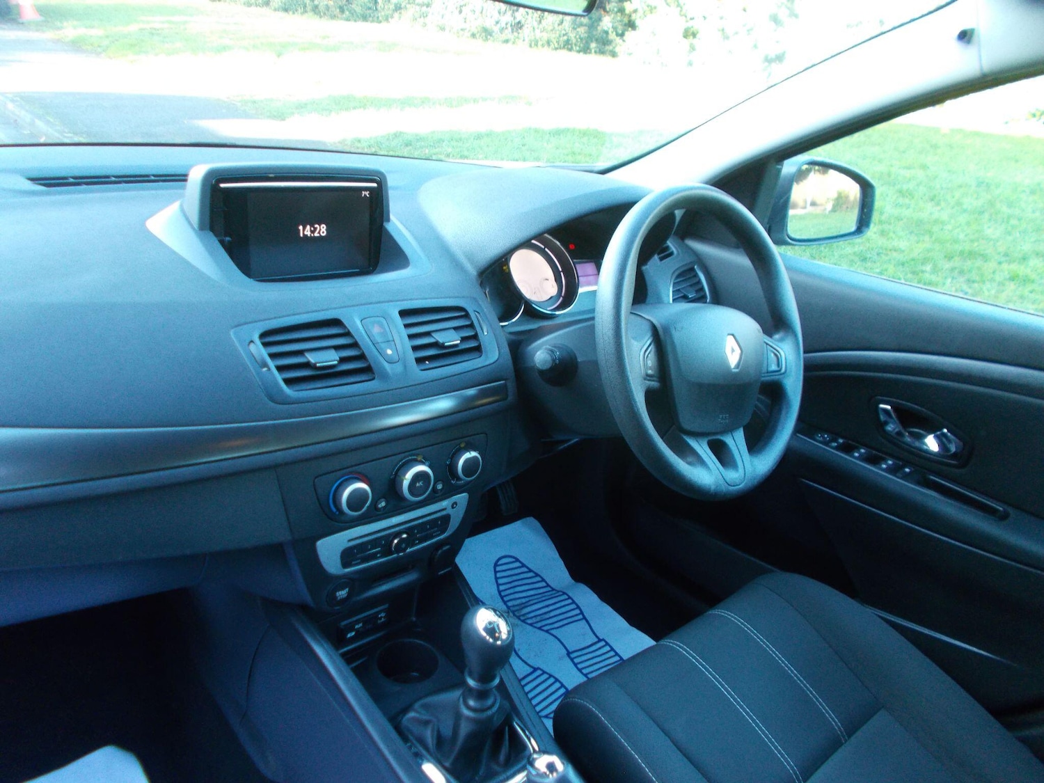 Used Renault Megane 2015 for sale - 76800980: Photo 25