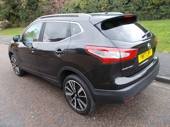 Used Nissan Qashqai 2017 for sale - 76432664: Photo
