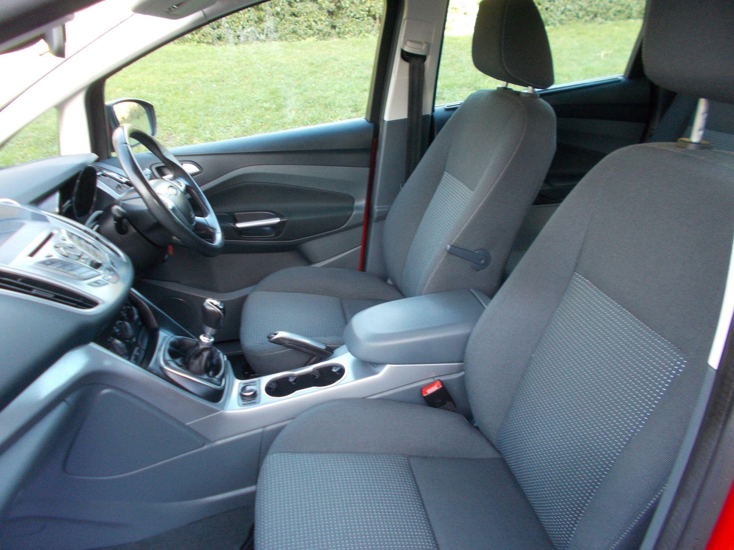 Used Ford C-Max 2015 for sale - 76849640: Photo 28