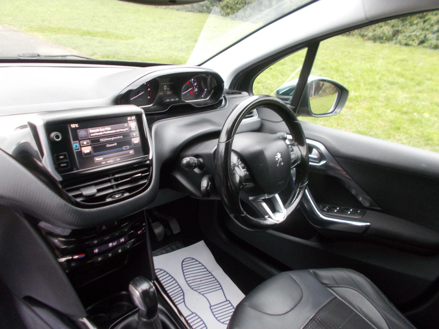 Used Peugeot 2008 2015 for sale - 77645895: Photo 13