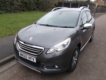 Used Peugeot 2008 2015 for sale - 77645895: Photo