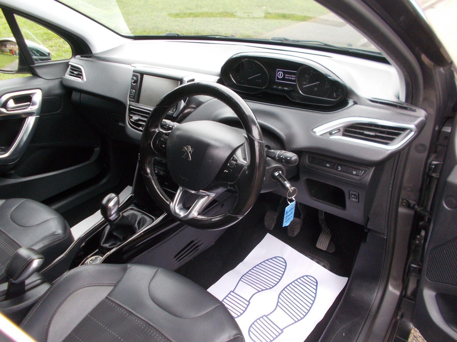 Used Peugeot 2008 2015 for sale - 77645895: Photo 29