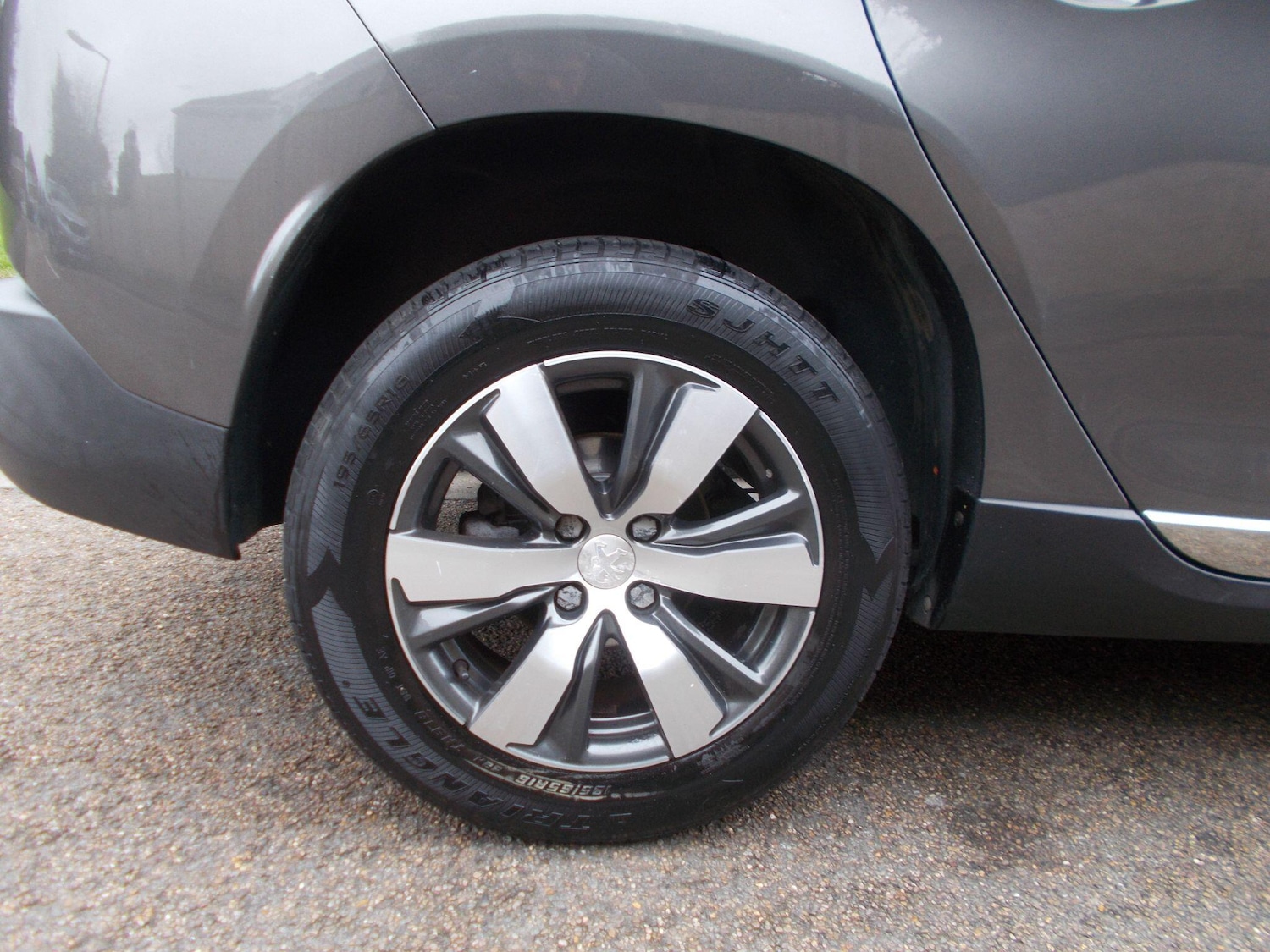 Used Peugeot 2008 2015 for sale - 77645895: Photo 37