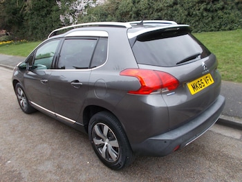 Used Peugeot 2008 2015 for sale - 77645895: Photo